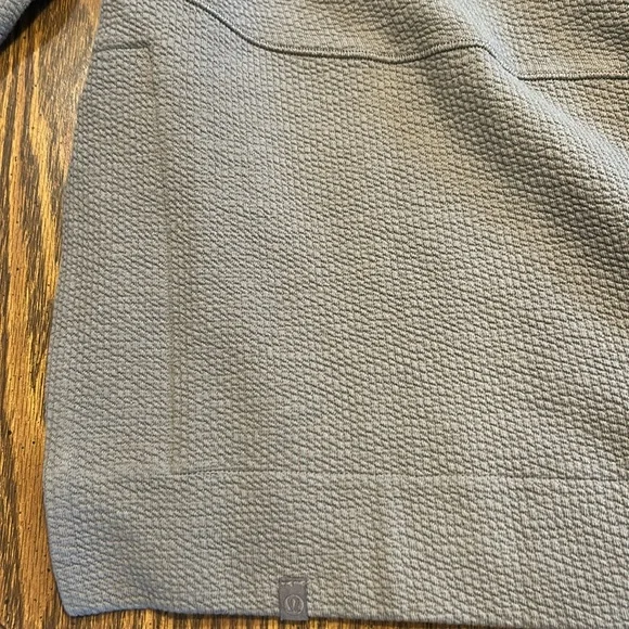 Lululemon Textured V-Neck Pullover - Picture 7 of 8